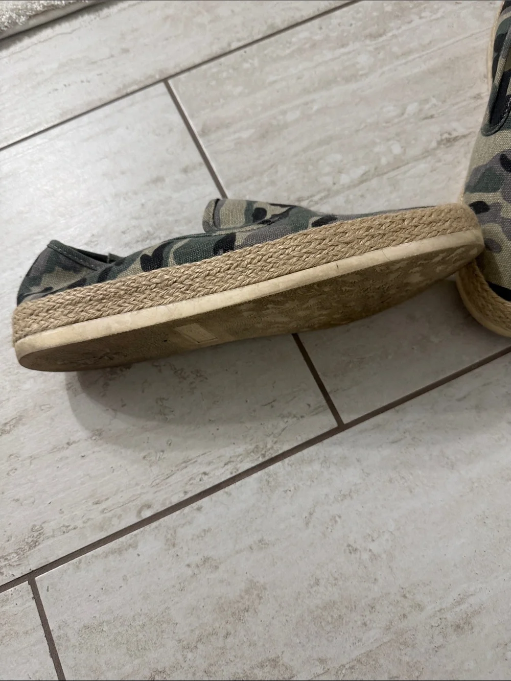 Esprit ladies Camouflage Slip-On Loafers - Green, Black,tan .. size 9 ..Preown